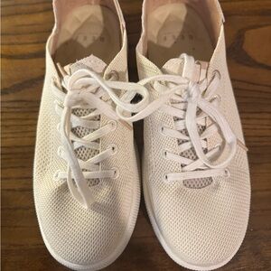 Reef Women's Cream Lace-Up Sneakers